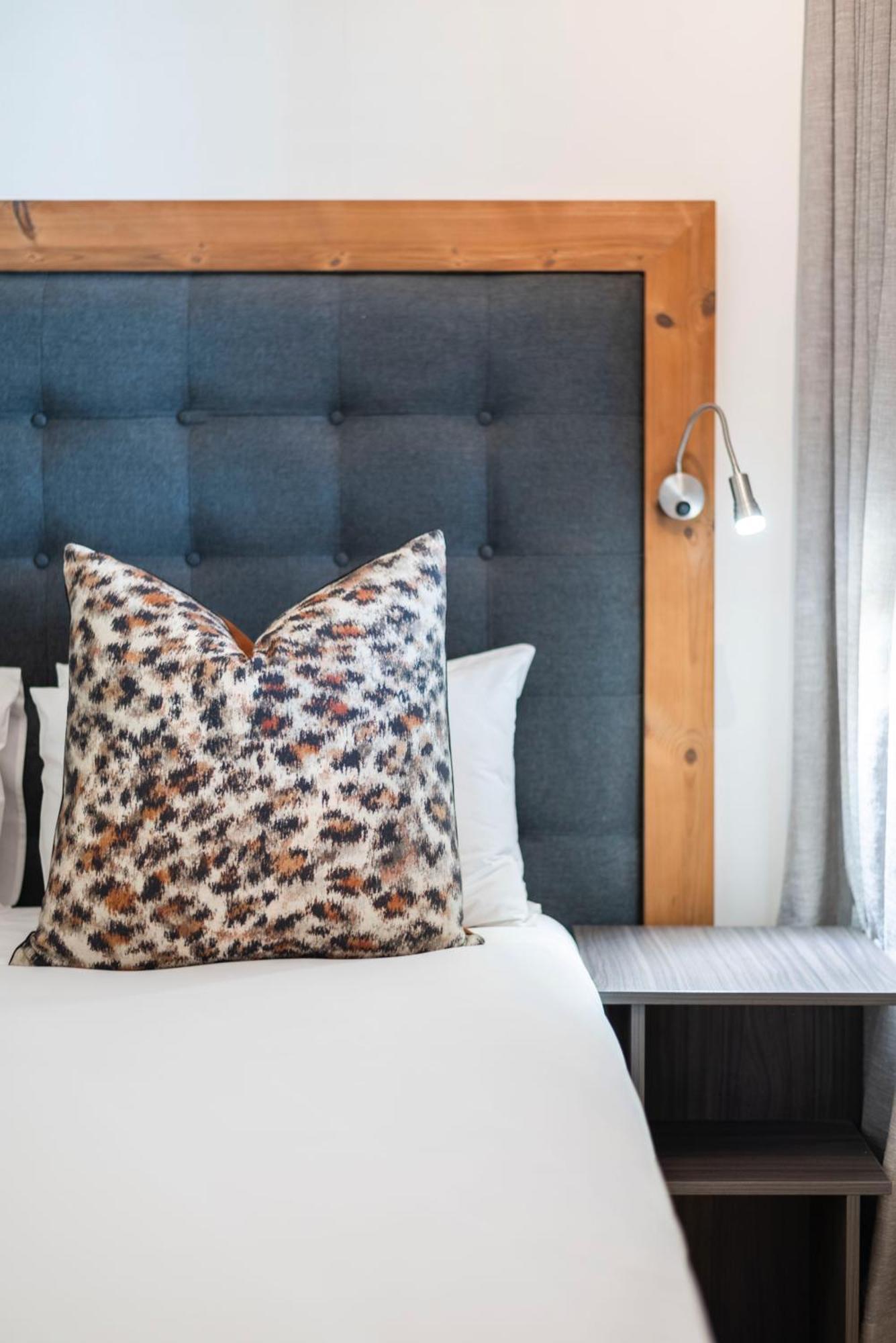 Xenia Aparthotel By Totalstay Cape Town Bagian luar foto